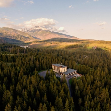 Pohľad na Podbanské a hotel Pieris